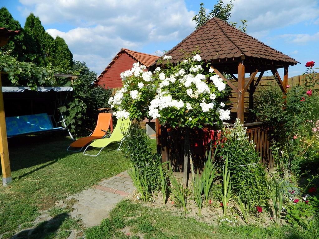 Judit Apartments Heviz Exterior foto
